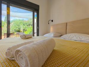 eucalyptus 2019 top floor two-balconies beachfront apartment