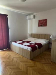 Apartments Maslina Makarska