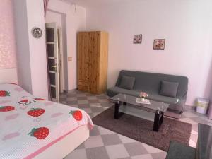 Apple guesthouse