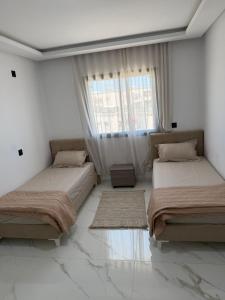 Lux appartement S plus deux a hay el wahat