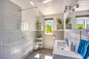 Family Friendly House Kacana - Garden & BBQ - Happy Rentals