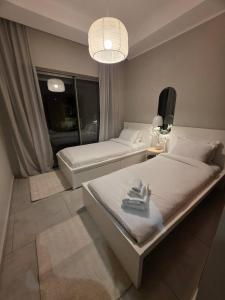 Appartement élégant avec jardin et accès direct à la piscine