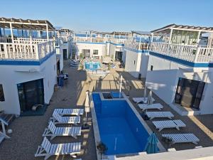 Theas Bungalow