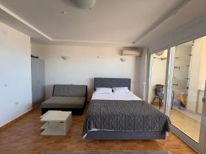 Honey Apartments