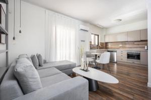 Modern Apartment in Central Glyfada