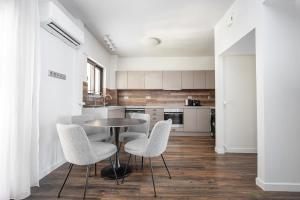 Modern Apartment in Central Glyfada