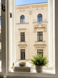 Stay in Heart of Old Town - Walk toLandmarks