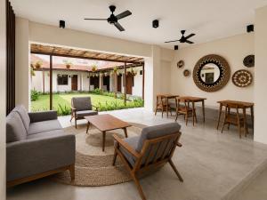 NODE Studio Suite Modern Co-Living Near Airport 10Minute