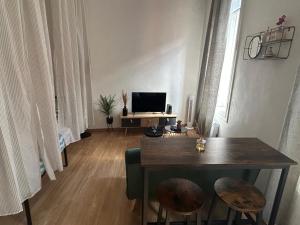 LE BELFORT 2 Studio lunimeux Quartier les halles