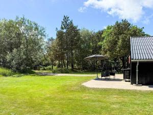 12 person holiday home in Fanø-By Traum