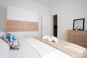 Oasis White Terra