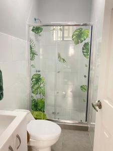 Tropical Green Home