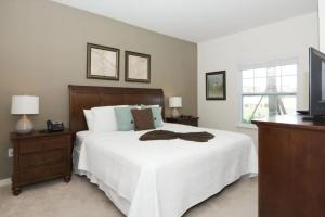3 Bedrooms 2 Bathrooms West Lucaya 3216 Cp