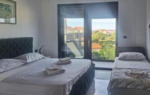 Awesome Apartment In Brodarica With Sauna