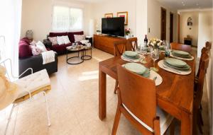 Nice Home In La Manga