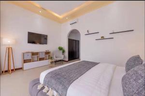 Tropical 1BR Villa with Private Pool Felix Berawa