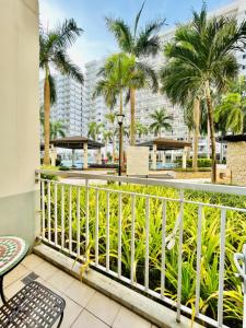 Casa Ysabella at Shell Residence MOA