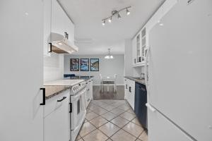 Stampede Central 2 Bedroom Condo - Pet Friendly