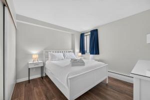 Stampede Central 2 Bedroom Condo - Pet Friendly
