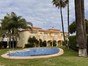 Confort y modernidad en Denia - ES-373-70