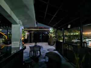 Buddys Skybar & Suite