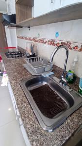 Hermoso Apartamento, bello horizonte Santa Marta, cerca a la playa de pozos colorados