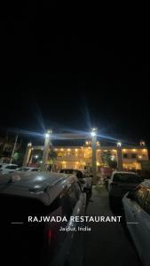 Hotel Rajwada & Restaurant