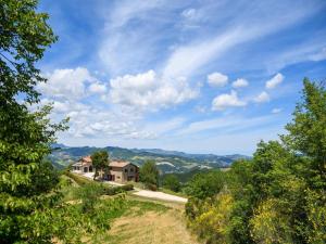 Flat on a farm with swimming pool and many activities