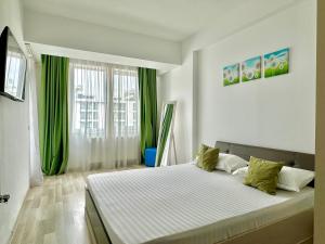 Acqua Santa 66 Summerland Apartments
