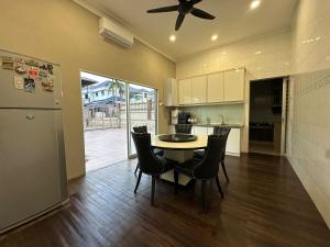 De Corner Kluang Homestay