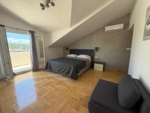 Apartments Škara