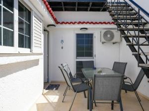 Azure Seaside Living - Lambi Beach