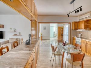 Azure Seaside Living - Lambi Beach