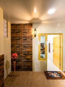 Palma Guesthouse and Room I With swimming pool, billiard and ping pong near Klaten Town Squere