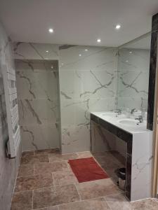 Appartement au coeur dun centre équestre