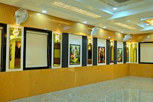 Gehlot Paradise Hotel