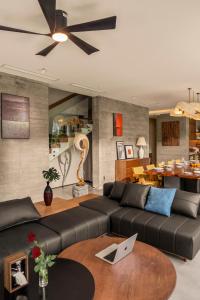 Sandune villa by Kuan