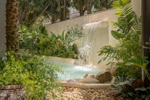 Sandune villa by Kuan