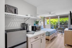 Stylish Designer Resort Studio Vistas
