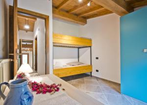 Twin Room with Shared Bathroom