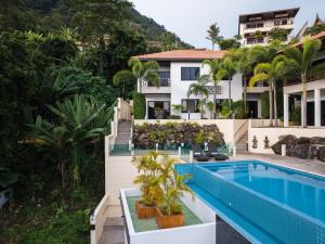 Baan Chom View Residences