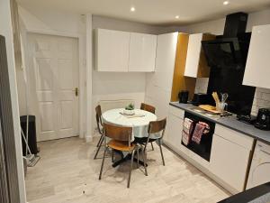 Modern 3 Bedroom Home in the Heart of Chesterfield