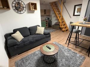 Apartman 4YOU: Karlo i Klara
