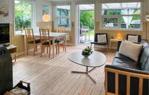 Nice Home In Hadsund With Wifi