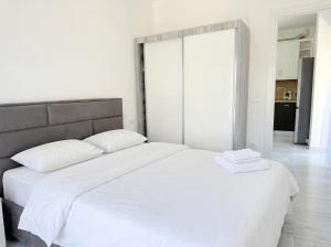 Golem Sea View Apartment 108