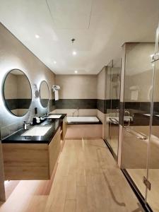 Sweet Home - Homestay apartment system at Citadines Marina Ha Long building