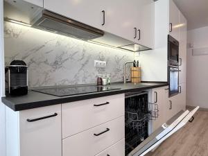 RYC Central Beach Apartment