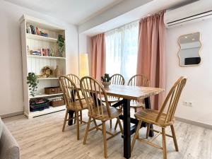 RYC Central Beach Apartment