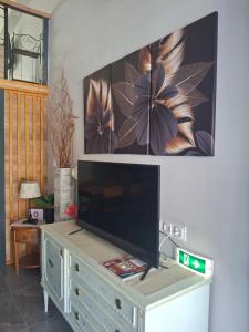 Flisvos loft by the sea
