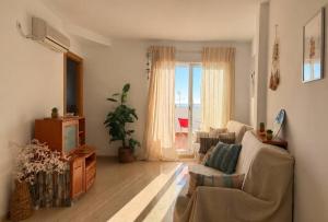Terrace with Stunning View 5 Min to Beach